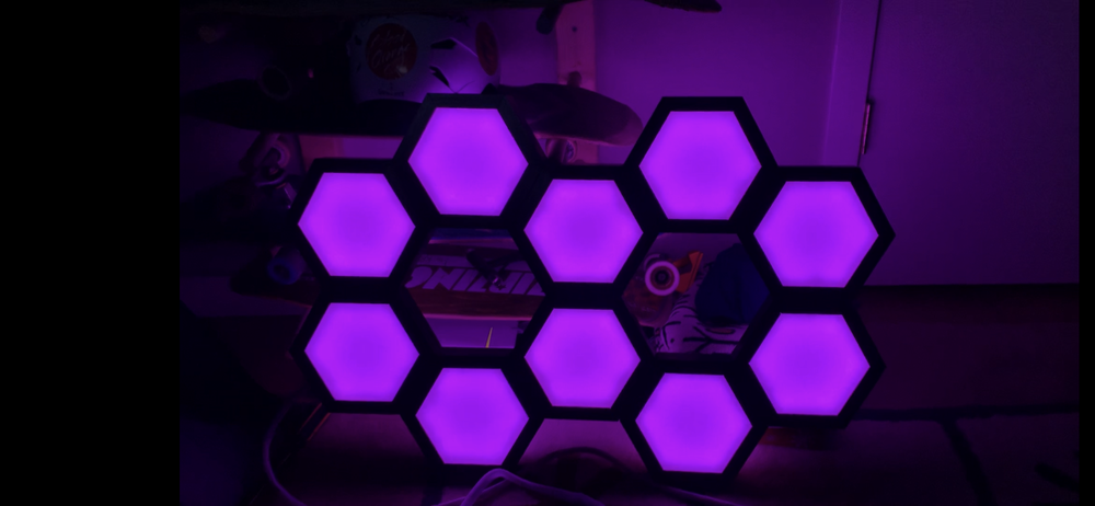 Static ambient lighting profile displaying uniform pink hues